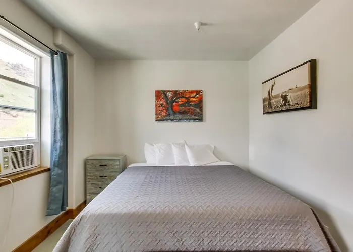 Central Lava Hot Springs Studio W/ Deck & Views!