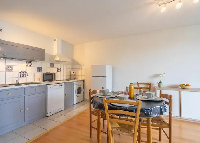 Apartment Les Hautes Folies-8 By Interhome