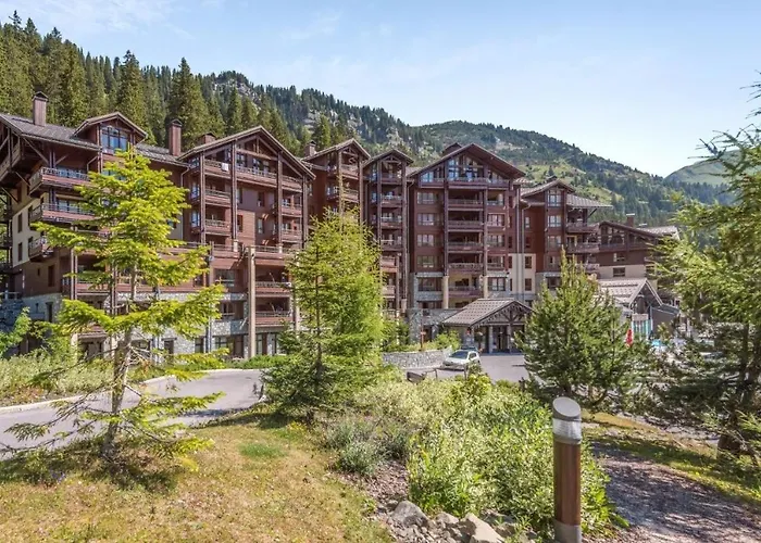 Appartement Premium à Flaine, altitude 1740 m, 8 à 10 personnes, au pied des pistes, piscine, jacuzzi, sauna, hammam et salle de sport