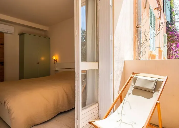 Ile de Porquerolles, KerMarc, appartement lumineux avec grande terrasse