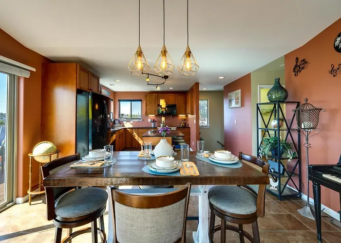 Waterfront Birch Bay Rental - Walk To Beach!