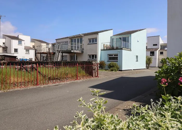 1 South Snowdon Wharf