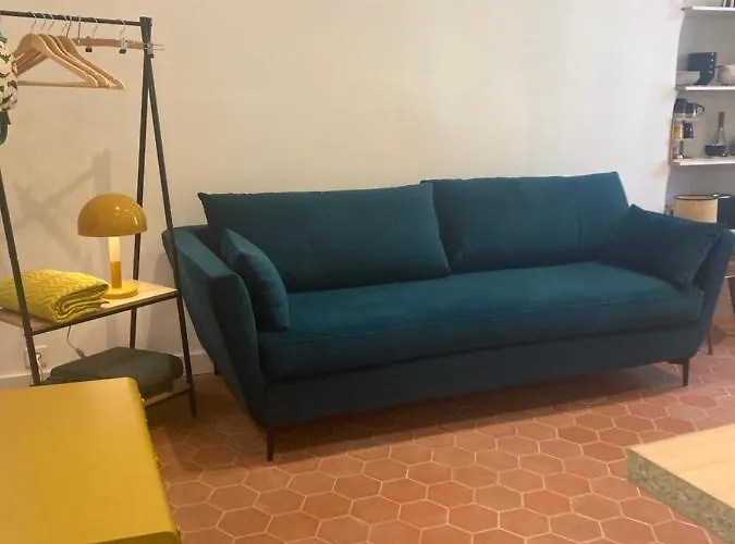 Duplex dans maison de village