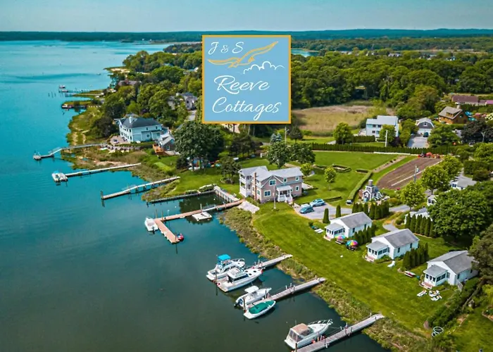 Premier Waterfront Cottage 2