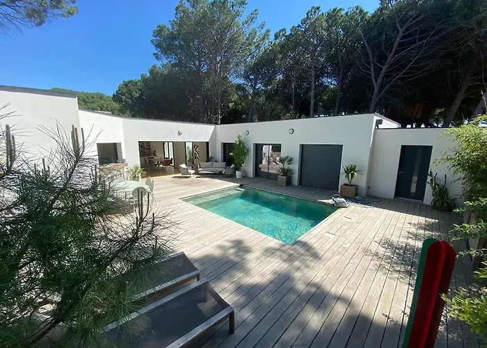 Villa haut de gamme 160 M2 Piscine chfé et Jacuzzi