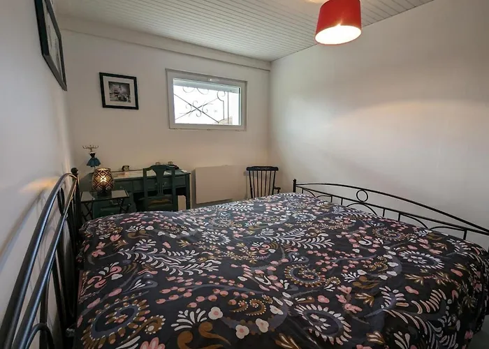 Gîte lumineux avec jardin privatif, proche Château de La Rochefoucauld, équipements bébé et vélos inclus - FR-1-653-232