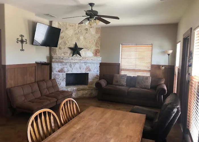 Garner State Park/Frio River Getaway In Concan
