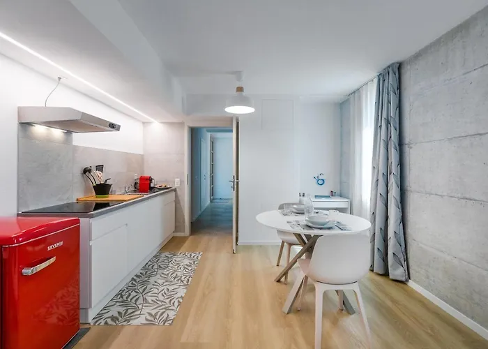 Easyflatvezia, near Lugano, free parking