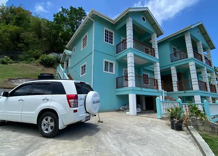 Golden Palms Apartment