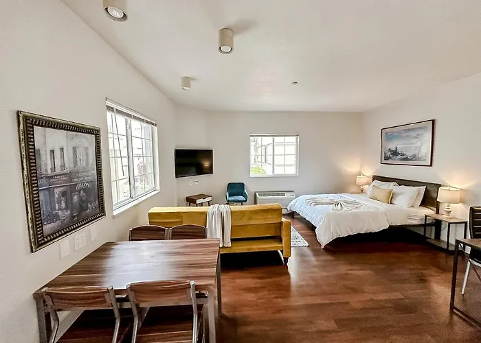 Sleepover 1Bd 1Ba Downtown Wichita Apartments