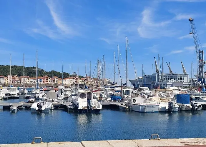 Port-Vendres, Appartement climatisé Vue Mer ! Le port à 3 minutes !