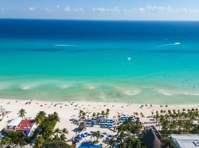 Hotel Ping Pong: The Reef Playacar Beach Resort & Spa