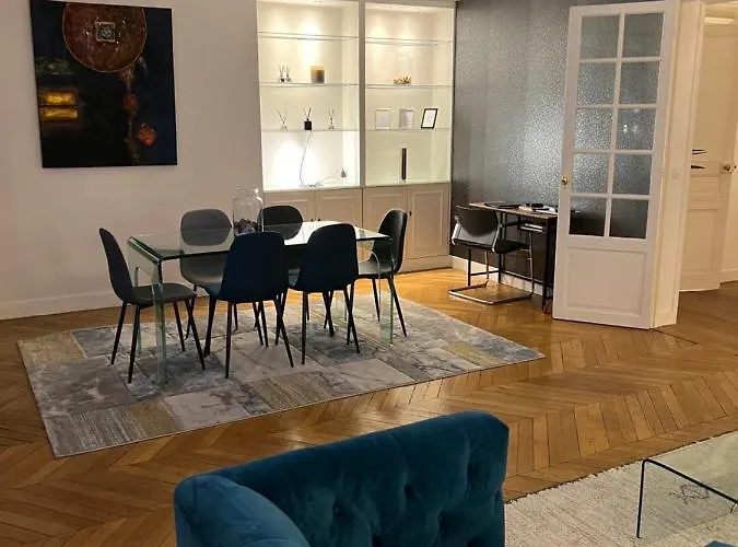 Appartement Luxe, Vue Tour Eiffel Ac 5 Ou 6 P