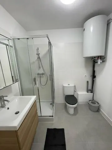 Appartement 30 m2, piscine et parking privé