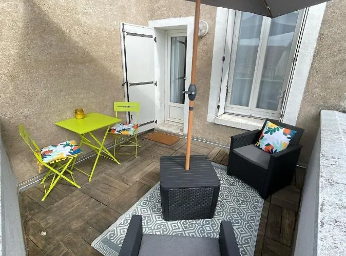 Logement entier: Appartement avec Terrasse Quartier de la Gare