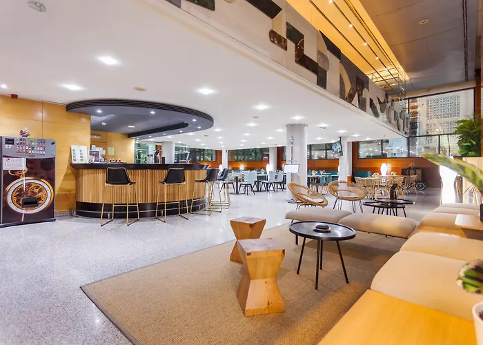 Hotel de 4 estrellas: Eurostars Acteón