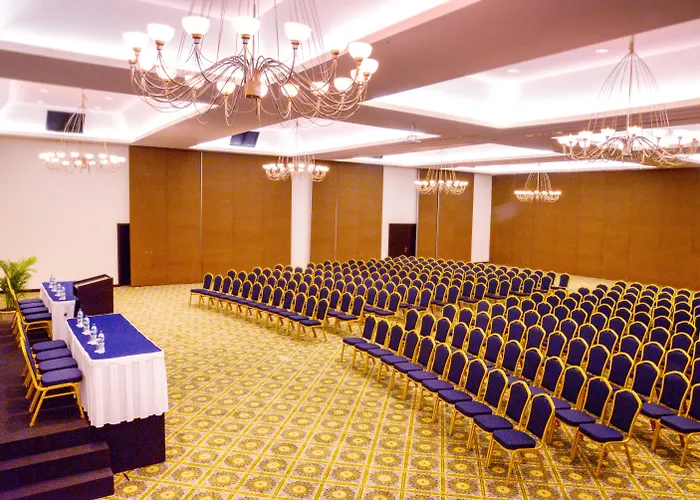 Hotel Ping Pong: Crown Paradise Club Cancun