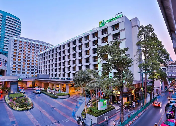 Hotel with Tennis: Holiday Inn Bangkok By Ihg