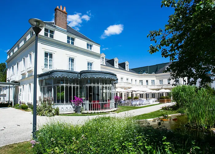 Château Belmont Tours by The Crest Collection