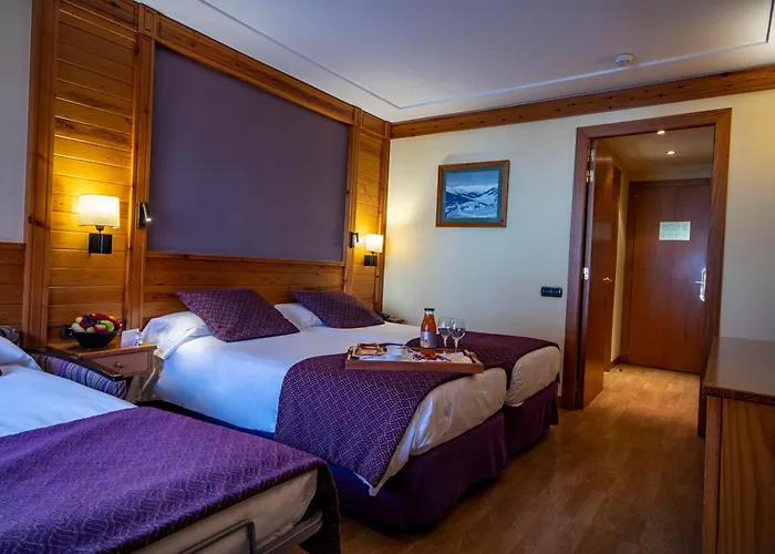 Hotel con piscina: Hotel Nordic