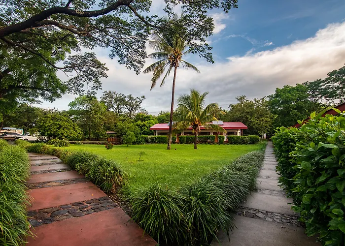 Family Hotel: Hacienda Guachipelin Volcano Ranch Hotel & Hot Springs