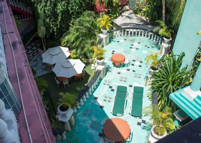 Maya Del Mar On Fifth Avenue