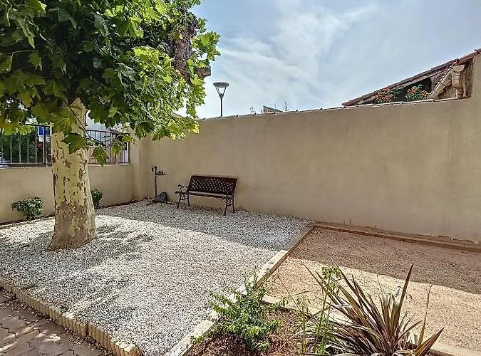 Charmante maison de ville avec jardin, terrasse et terrain de pétanque