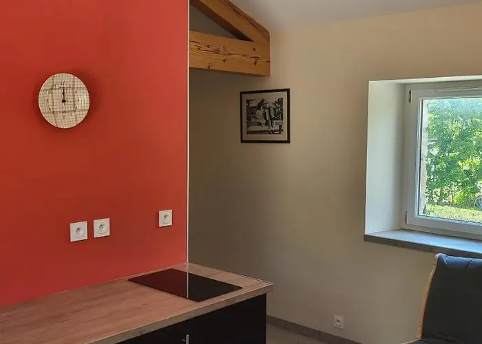 Maisonnette en pierre rénovée