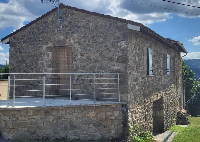 Maisonnette en pierre rénovée
