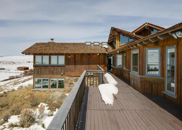 Cora Home W/ Mountain Views - Fishing On-Site!