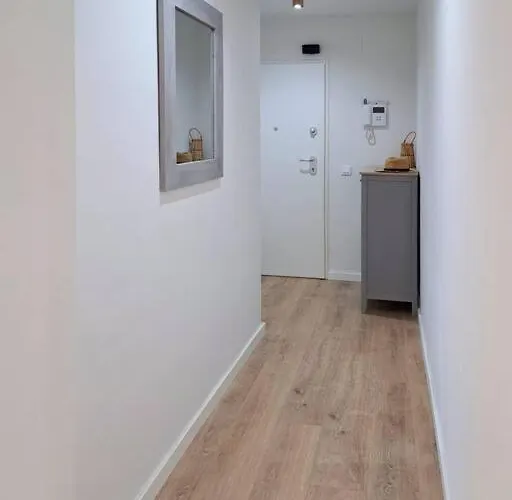 Charming Flat Close To The Beach