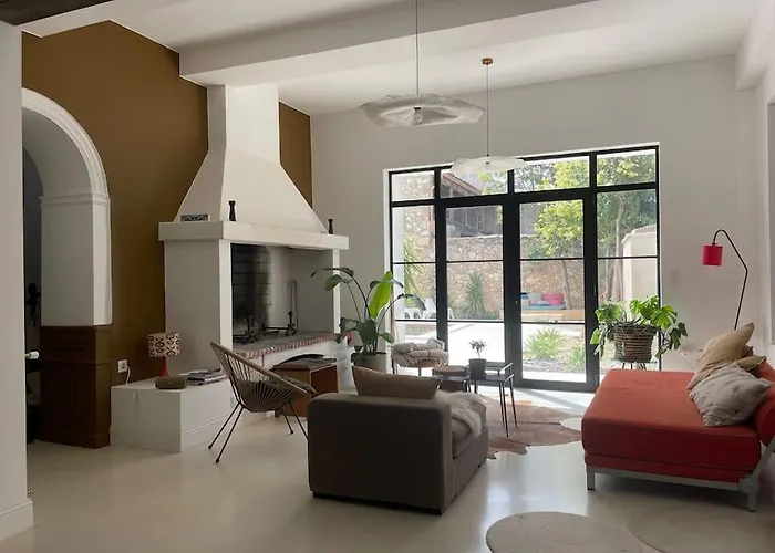 Grande Maison de Maitre contemporaine à 10 min de la mer et Piscine
