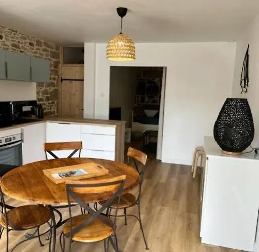 Appartement neuf 4pers, remparts