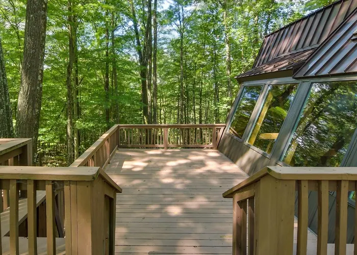 Resort Amenities: Family-Friendly Dubois Cabin