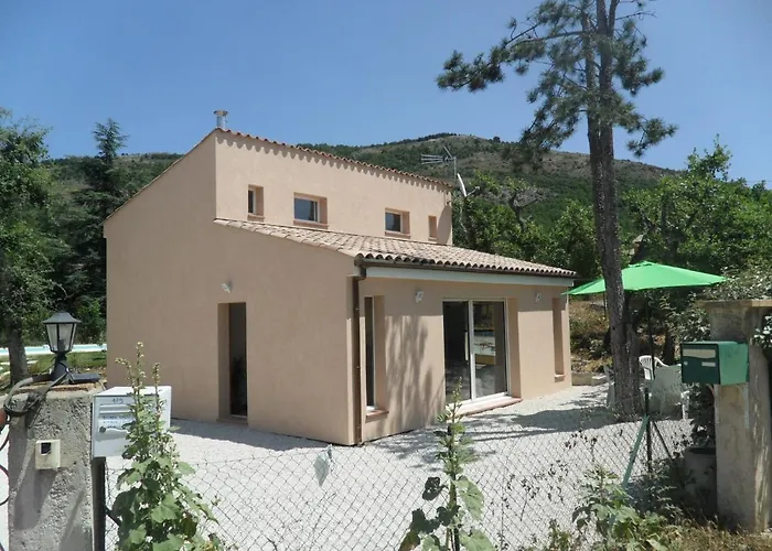 Villa neuve piscine chauffée - St Vallier de Thiey