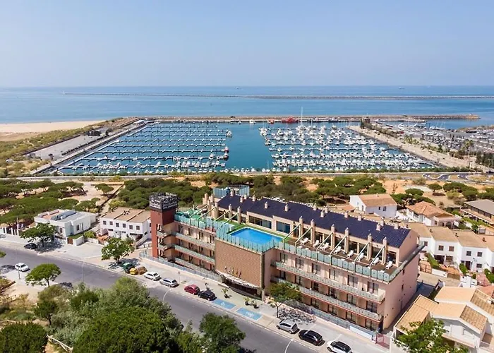 Hotel con tenis: Hotel Apartamento Martín Alonso Pinzón
