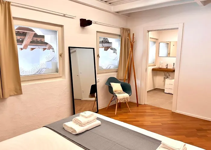 Streiter Rooms