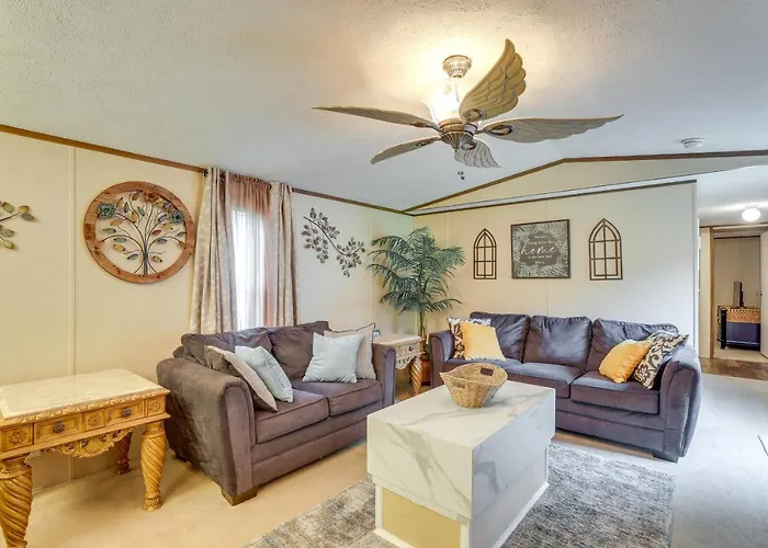 Bonneau Vacation Rental W/ Private Yard!