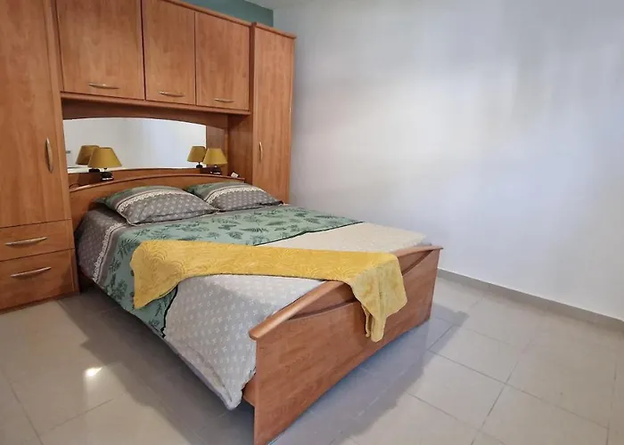 T3 rez de villa le PORT MIOU 2 chambres 6 personnes