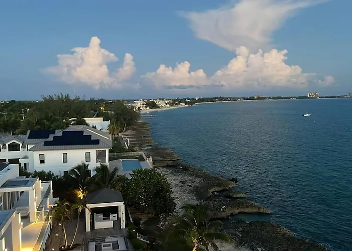 Oceanfront With 7 Mile Beach Views, Ground-Floor, Pool, Sleeps 6