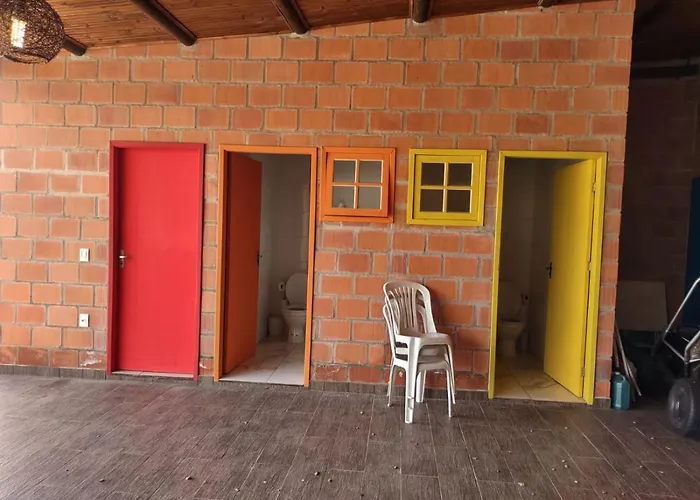 Casa de Campo / Sítio + Chalé Suíço + Área Festa + Piscina