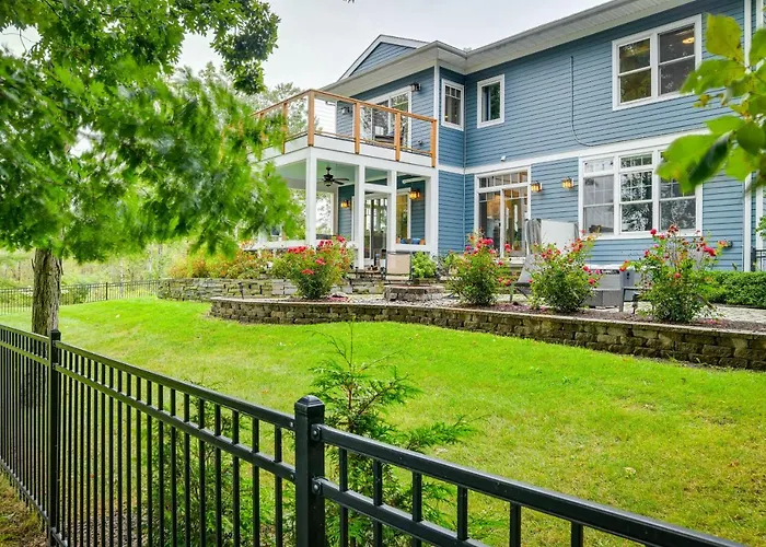 Secluded Ithaca Home W/ Hot Tub ~ 5 Mi To Cornell!