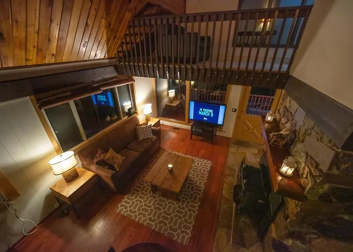 Leavenworth Mountain View Cabin Pet Friendly
