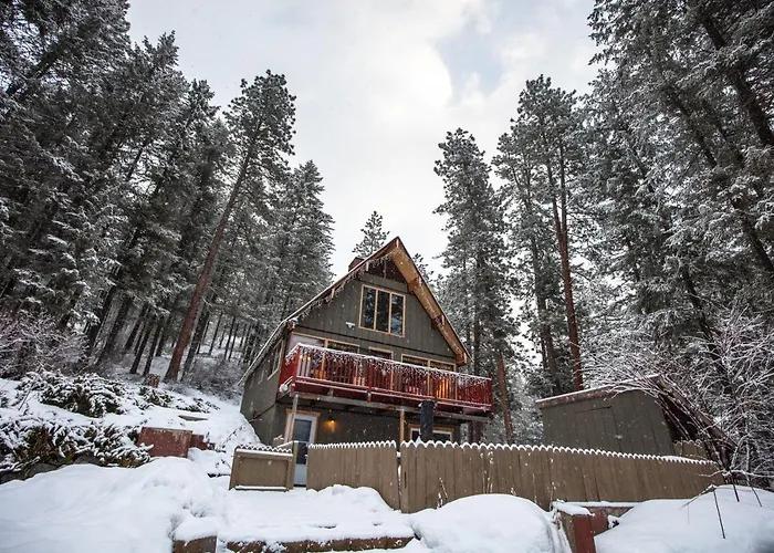 Leavenworth Mountain View Cabin Pet Friendly