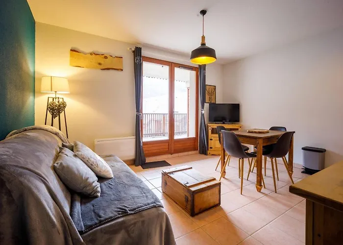 Loudenvielle : Appartement cosy pour 4 pers. avec terrasse et local à vélos - FR-1-695-23