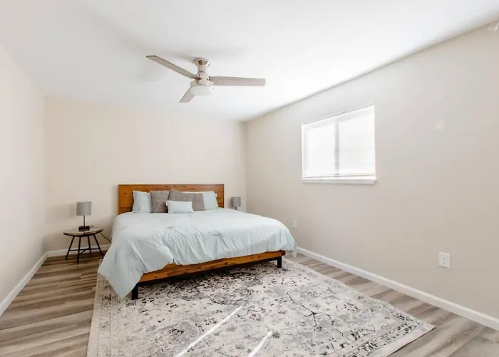 Beautiful Spacious Guest Home
