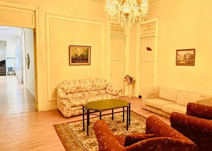 Casa de huéspedes: Hostal Plaza Londres 77