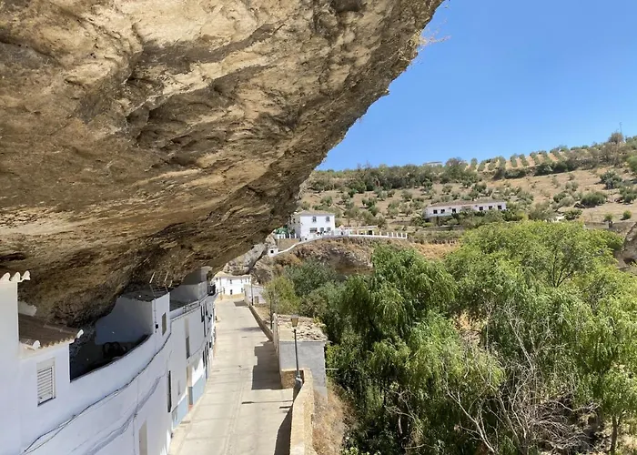 Hotel que admite mascotas: Casa entre Rocas Setenil