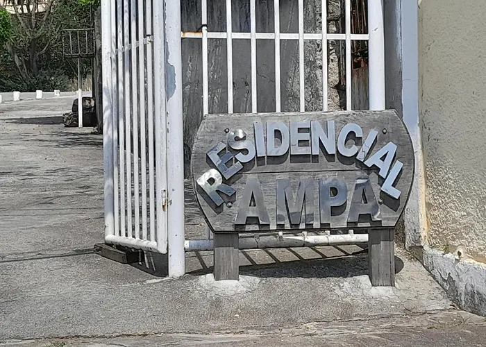 Vila: Apartamento zona norte