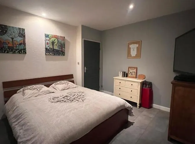 Maison en bois , plein pieds,piscine privative